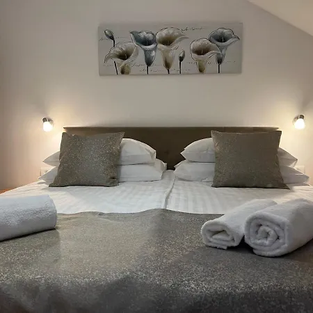 Apartman Penthouse Center *