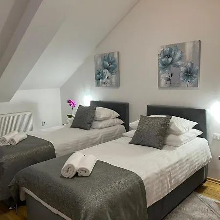 Apartman Penthouse Center *